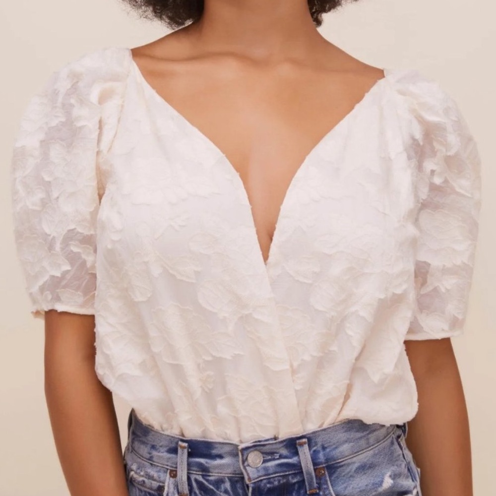Astr Cream Puff Sleeve Bodysuit